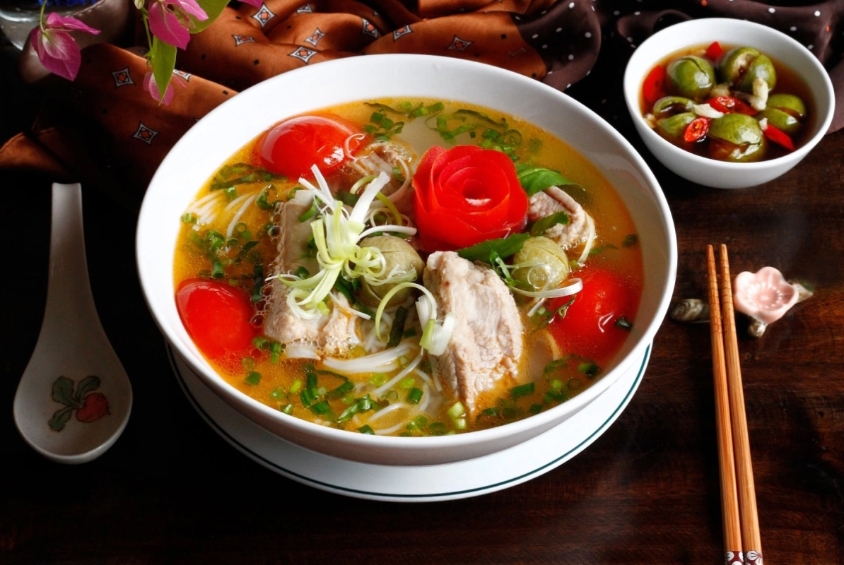 Cách làm bún sườn nấu sấu
